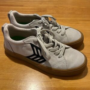 CATIBA PRO Low Gum Vintage White Suede and Canvas Black Logo Sneaker, 8.5